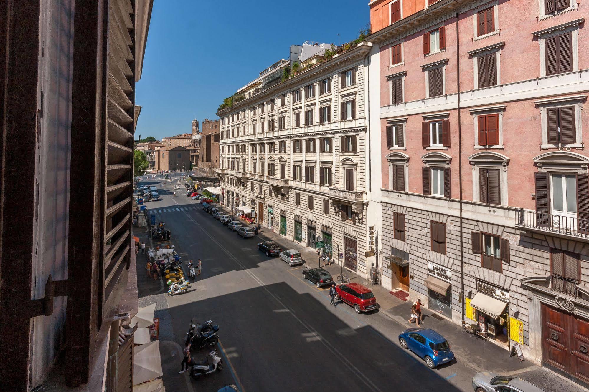 Hotel Foro Imperatori 3*